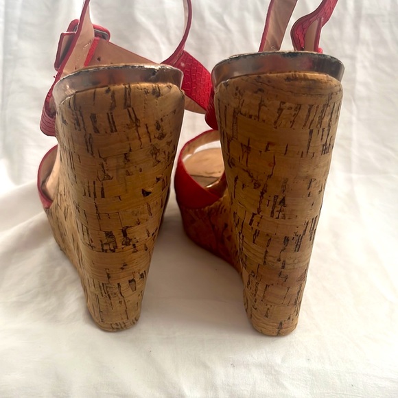 Chrysanthou Red Wedges - Picture 3 of 3